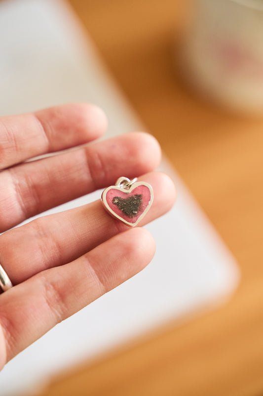 ¿Qué es la joyería conmemorativa y por qué cada vez más gente la elige?