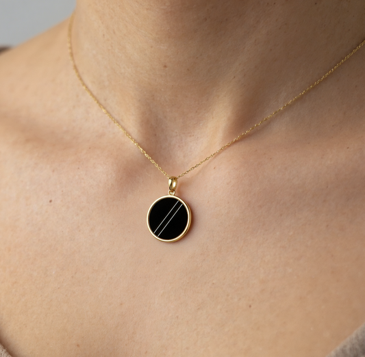 Dije Maia 15mm Oro 18k