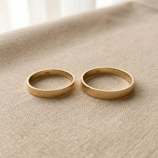 Par de alianzas cinta 3mm Oro 9k con grabado a mano