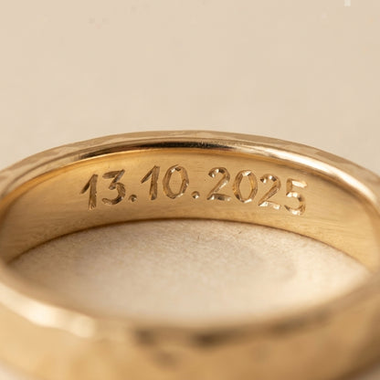 Par de alianzas martilladas 3mm Oro 9k con grabado a mano