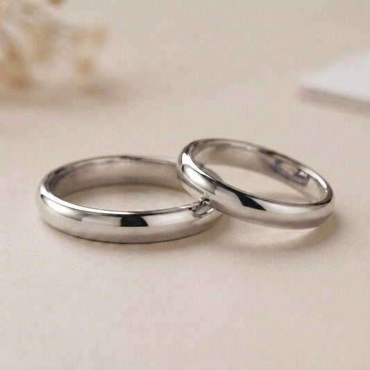 Par de alianzas bombé 3mm Oro Blanco 18k con grabado a mano