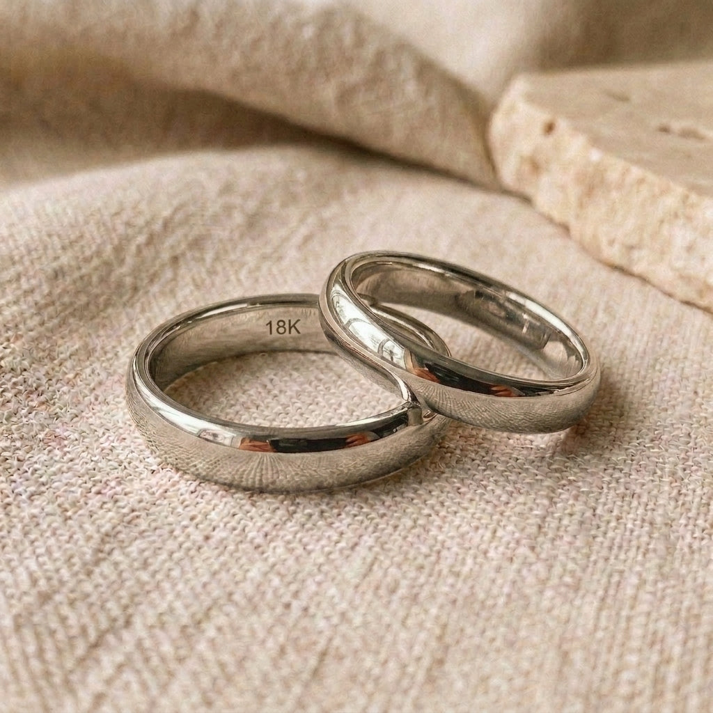 Par de alianzas bombé 4mm Oro Blanco 18k con grabado a mano