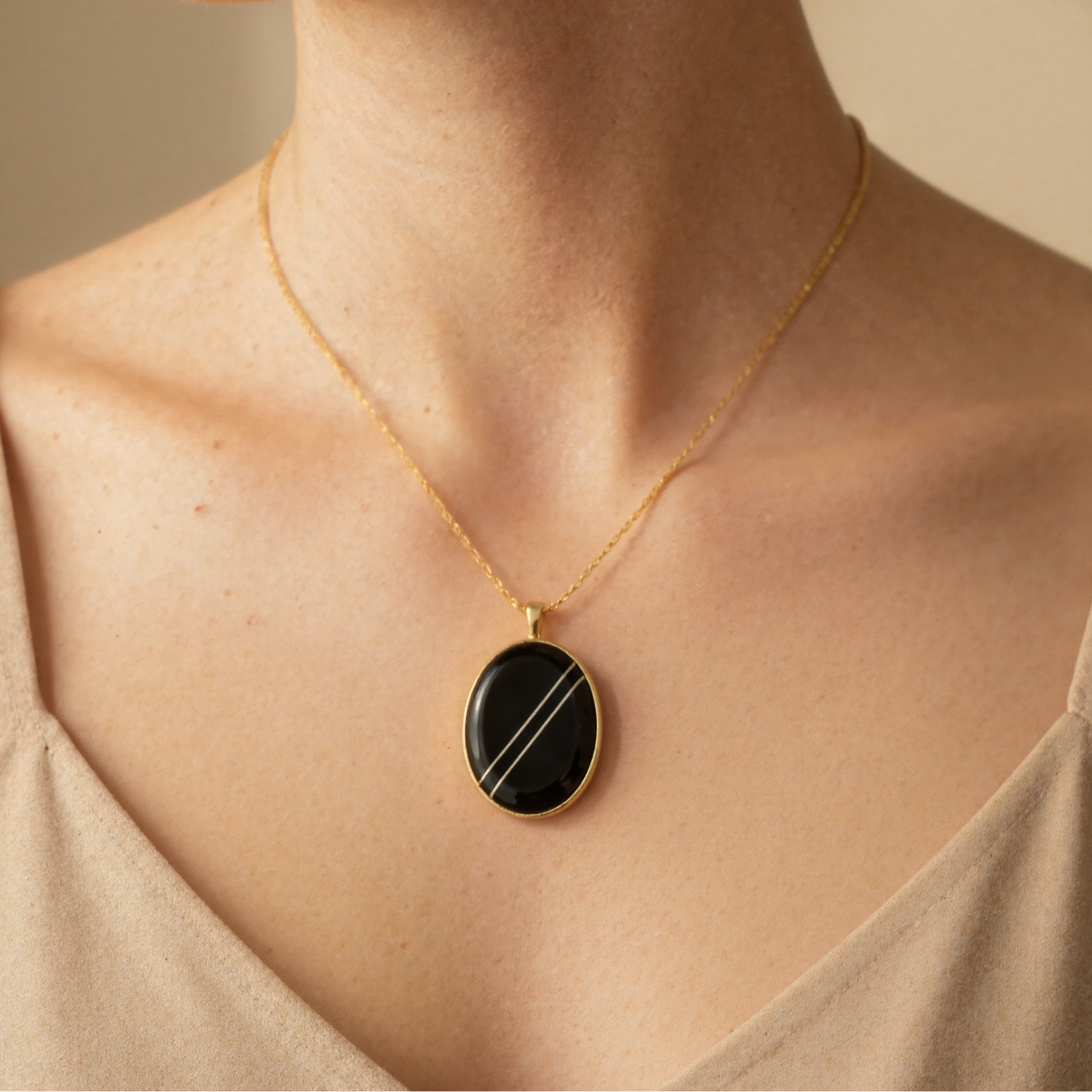 Dije Andrómeda Oro 18k
