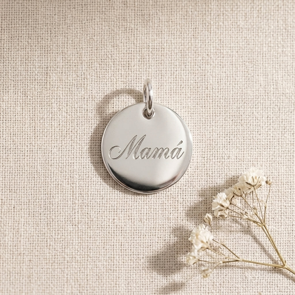 Medalla 1,5 cm Plata 925 con grabado a mano