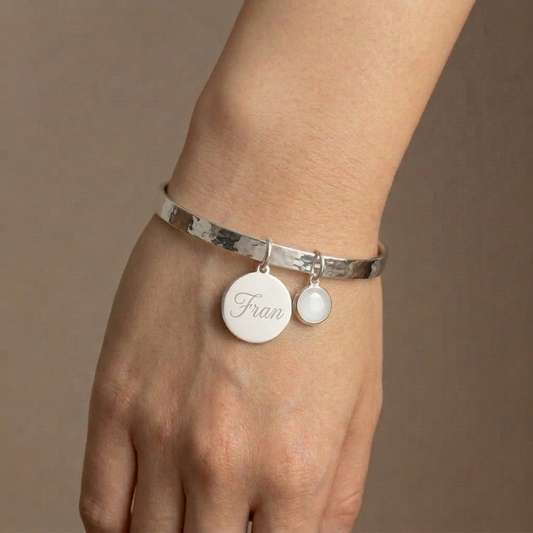 Set de Pulsera Esclava Martillada + Dije 9mm + Medalla grabada a mano